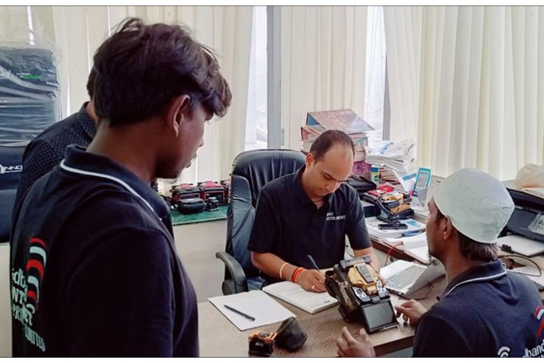 SPI ENGINEERS ORGANIZED A FREE 3-DAY SERVICE CAMP FOR INNO SPLICING MACHINES IN MUMBAI