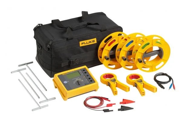 <p>Fluke 1623-2 GEO Earth Ground Tester Kit</p>
