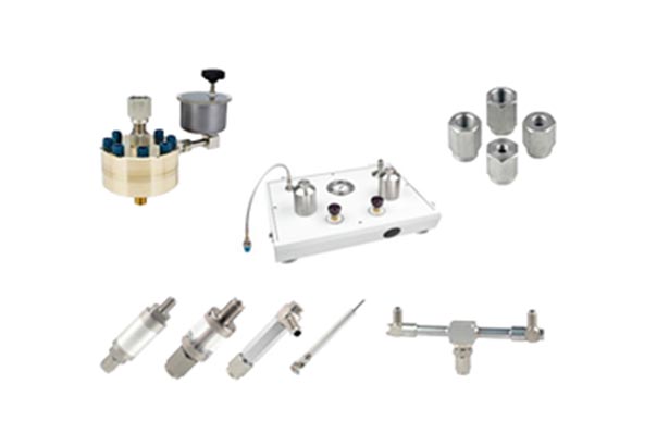 <p>P5500 Adapters, Separators and Dirt/Moisture Traps</p>
